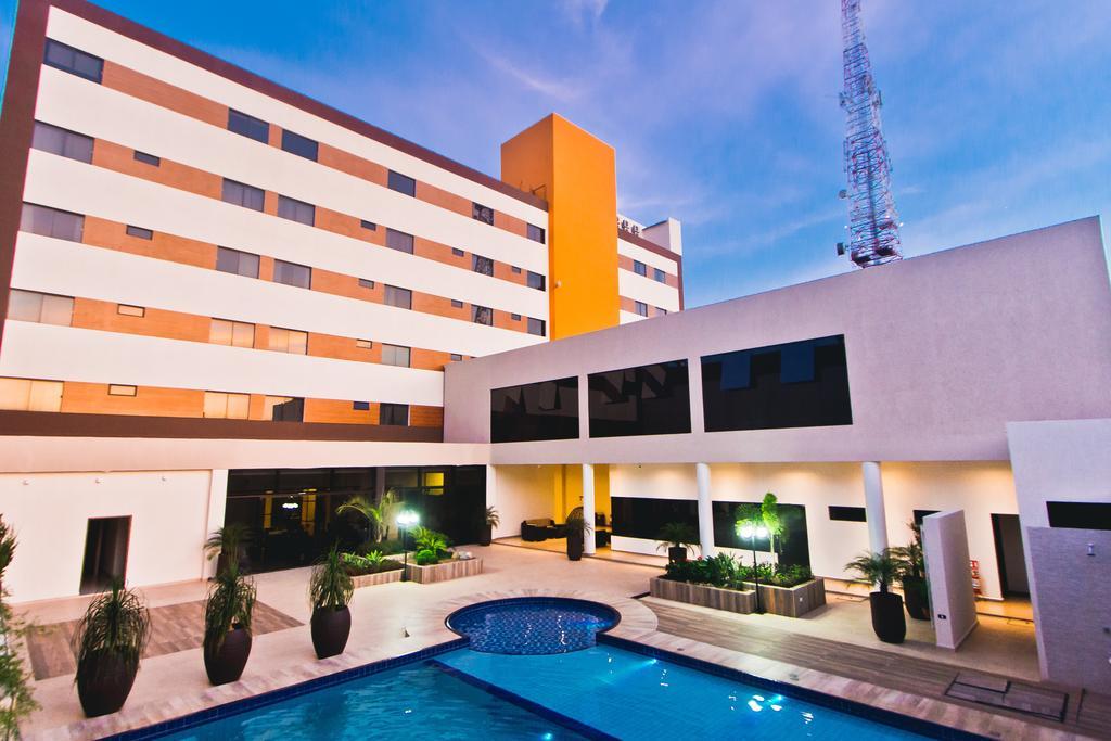 Megal Suites Hotel Ciudad del Este Exterior photo